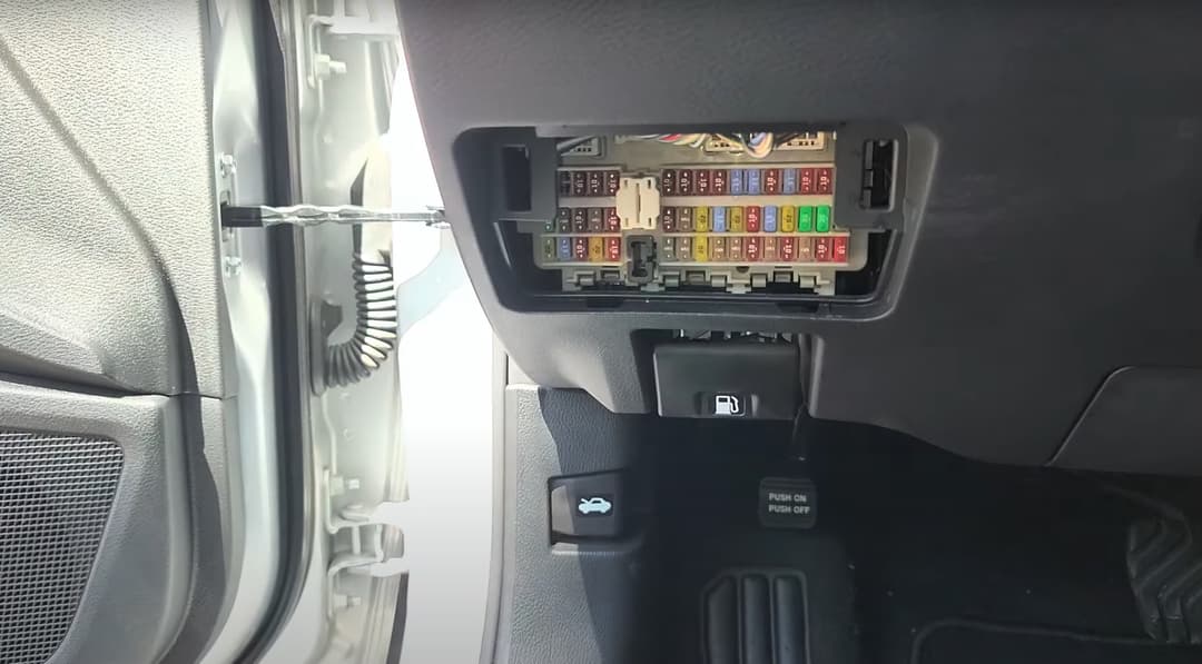 Internal Fuse Box Photo